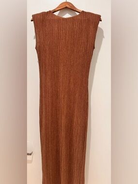 Astr Sleeveless Midi Dress in Rust Brown